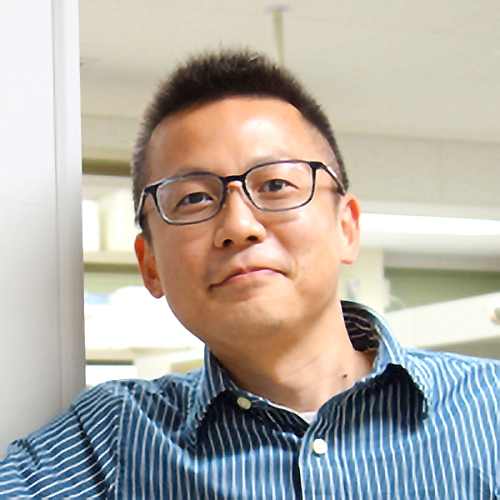 神戸大学大学院理学研究科・理学部 生物学科・生物学専攻 情報機構教育研究分野 塚本 寿夫 准教授